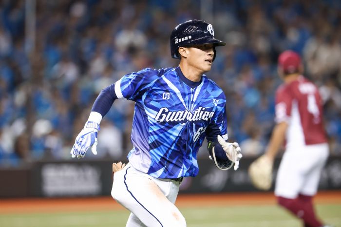 富邦悍將臺北大巨蛋熱情開轟,林岳谷生涯首MVP耀眼奪勝 富邦悍將臺北大巨蛋熱情開轟,林岳谷生涯首MVP耀眼奪勝